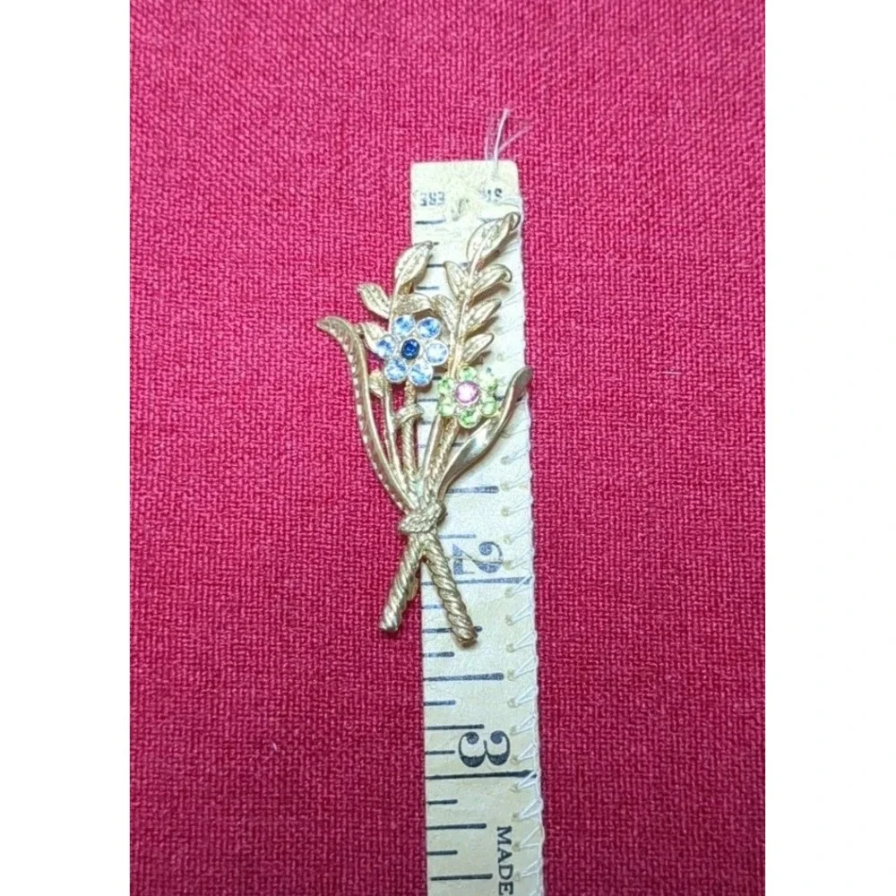 Vintage Rembrandt Gold Tone Bouquet Brooch Rhinestone Flowers‎